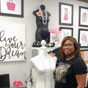 Meet your Posher, Heather